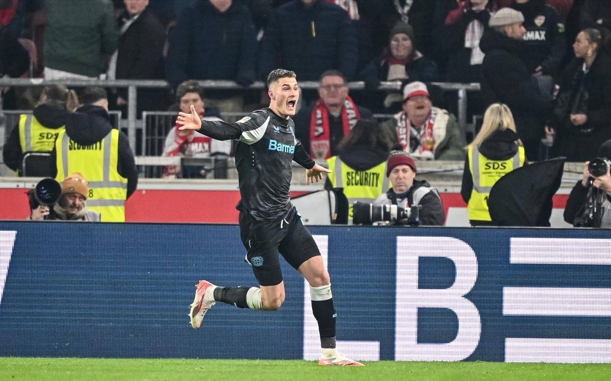 英超豪门深夜出击，3000万欧抢断德甲锋霸，曼联枪手纽卡激烈竞标