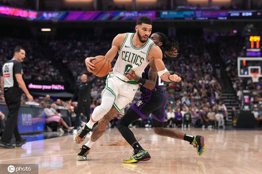 塔图姆25分遭垫脚德罗赞20+9 绿军胜国王豪取6连胜