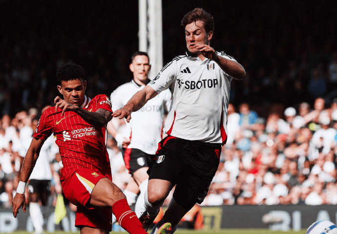 利物浦11分领跑但赛程凶险，阿森纳双线作战迎考验